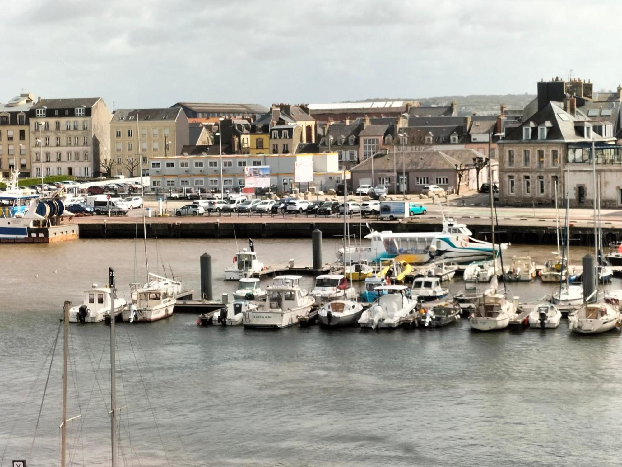 Logis Hotel Restaurant La Regence Cherbourg-en-Cotentin Exterior photo